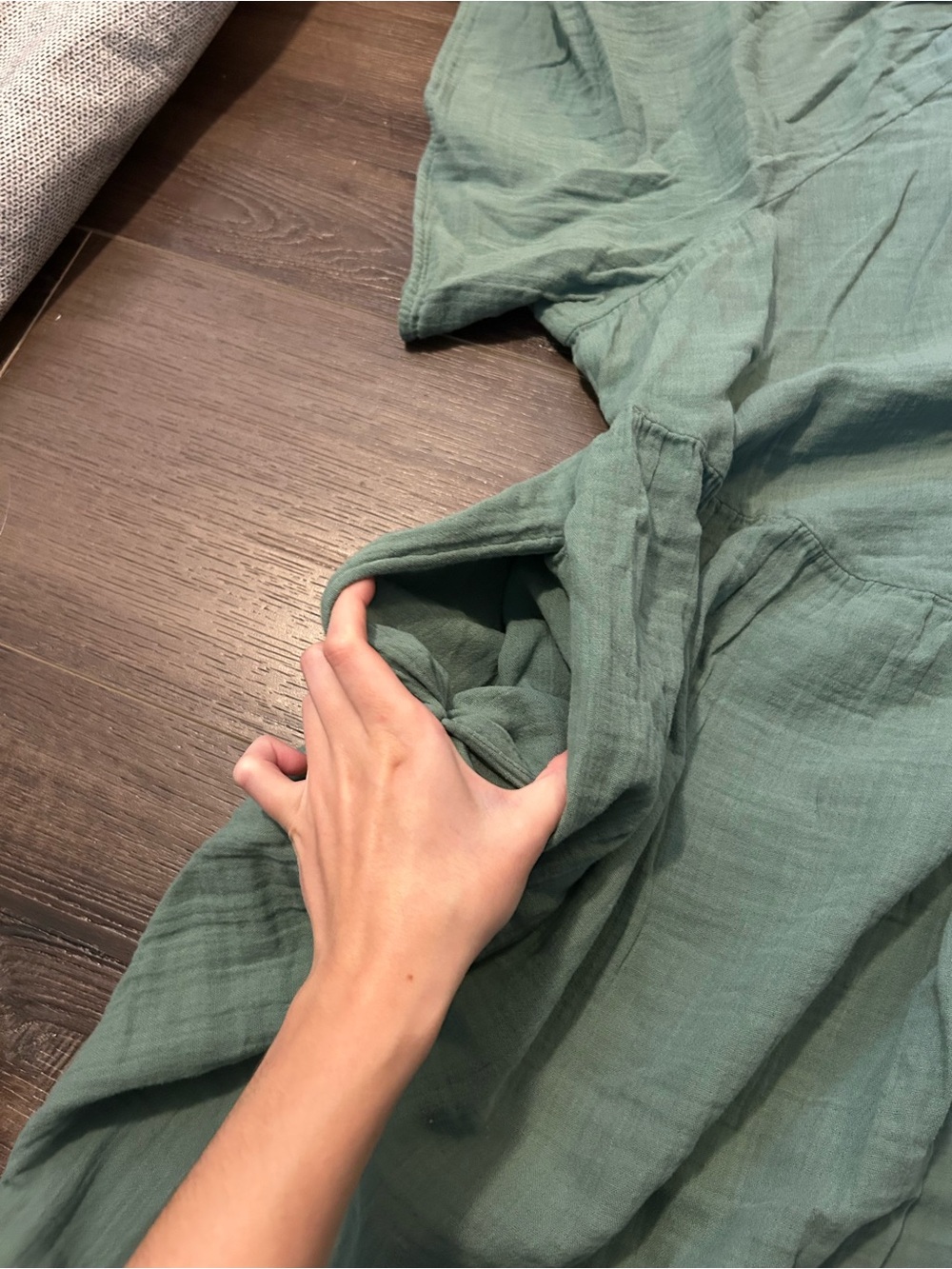 Old Navy Sage Green V-Neck Short Sleeve Dress - Picture 4 of 8